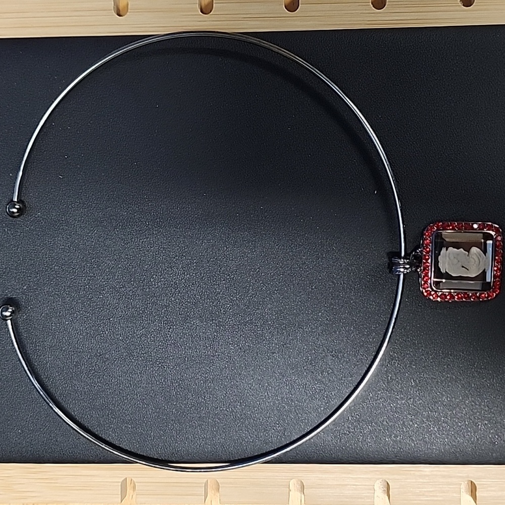 Cameo Style Pendant Necklace Red Rhinestone Square Frame Wire Collar Necklace